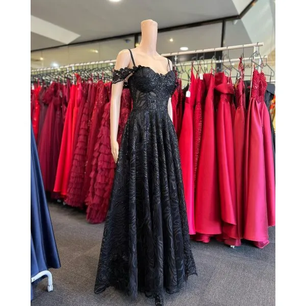 Q498 - QYN Alessandra Black Gown