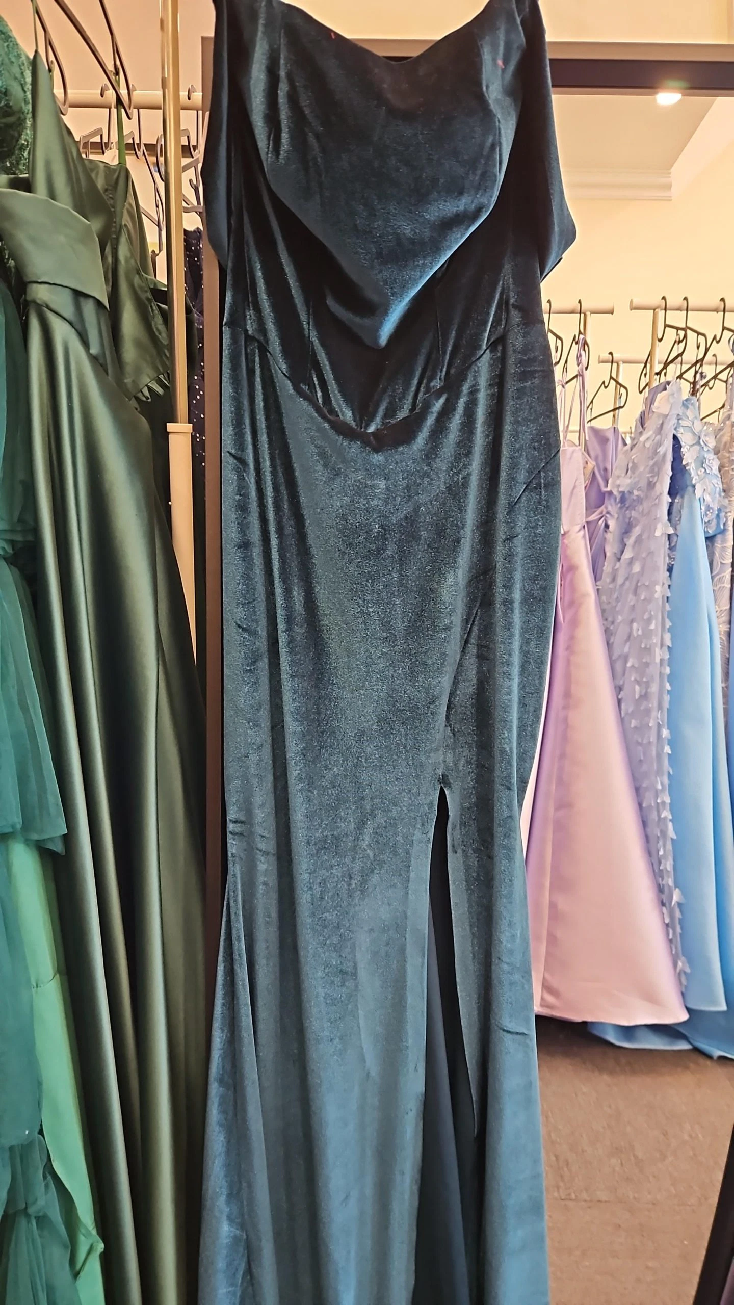 Q397 – QYN Alma Green Dress Q397 – QYN Alma Green Dress