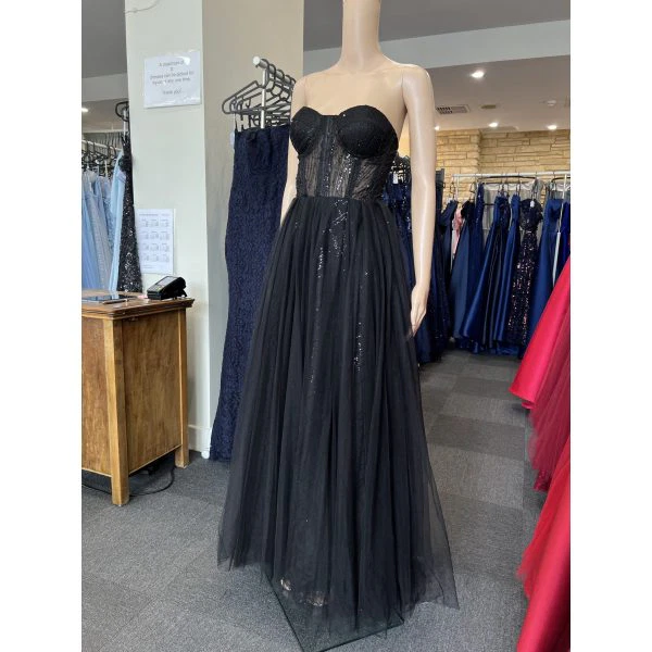 Q405 - QYN Amelia Black Gown