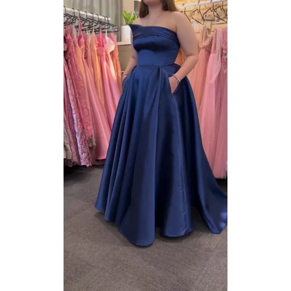 Q532 - QYN Baylor Navy Blue Gown