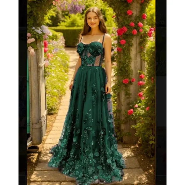 Q588 - QYN Mina Green Gown