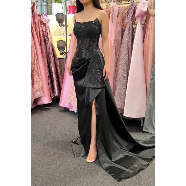 Q656 - QYN Joanna Black Dress