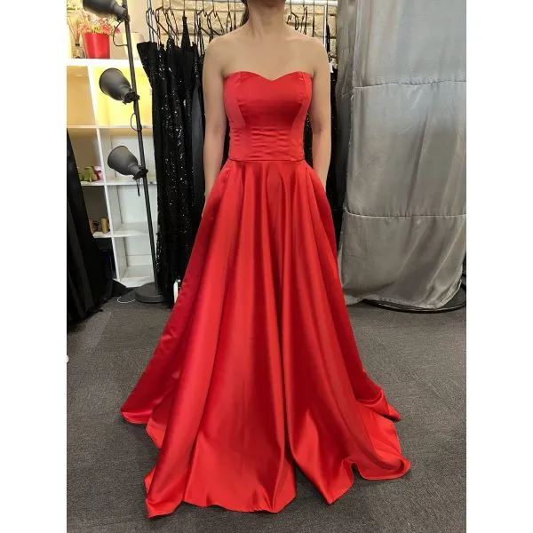 Q812 - QYN Raelyn Red Gown