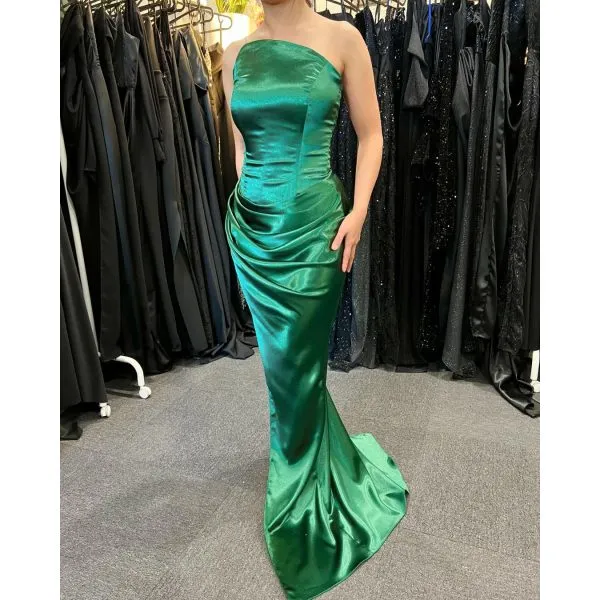 Q846 - QYN Karolina Green Dress