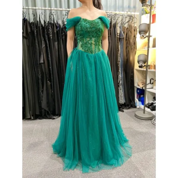 Q929 - QYN Meredith Green Gown