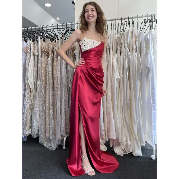Q978 - QYN Verena Red Gown