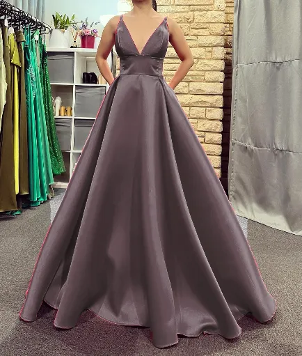 Q781 – QYN Selene Black Gown