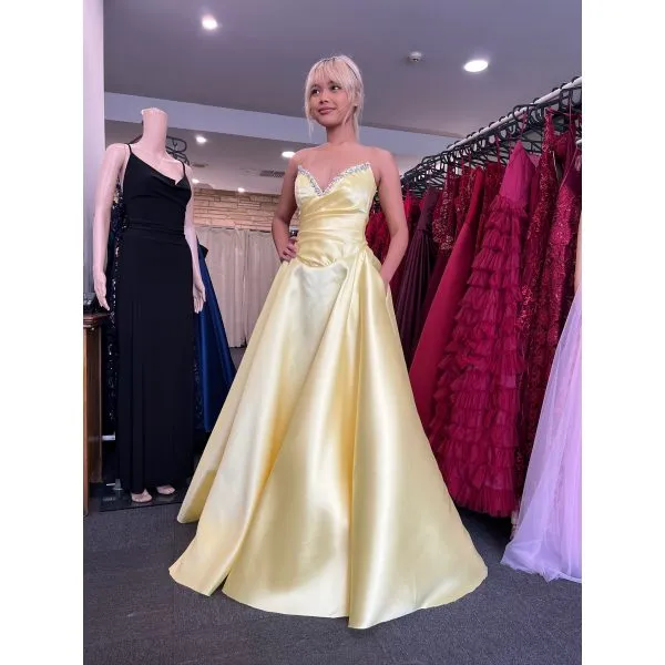 Y406 - QYN Shilly Yellow Gown