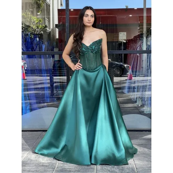 Y513 - QYN Claire Kyla Green Gown