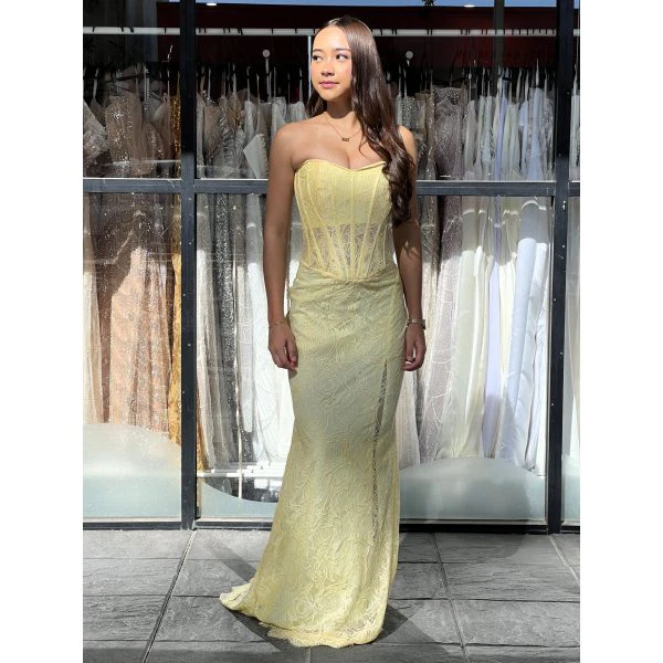 Y520 - QYN Bonnie Daisy Yellow Gown